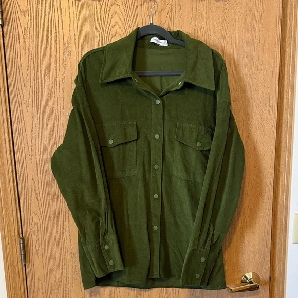 WeWoreWhat from REVOLVE Olive Green Top - Picture 6 of 6